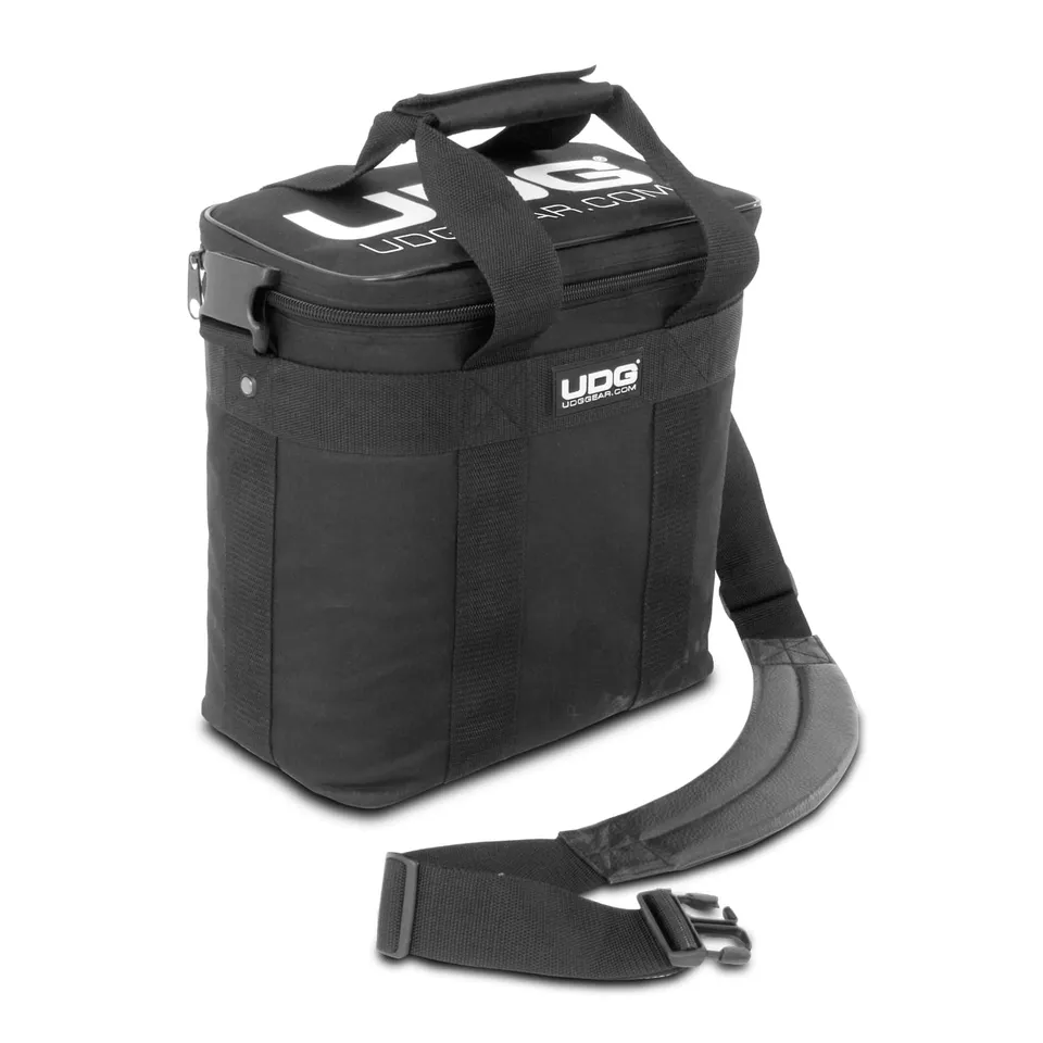 udg-ultimate-starterbag-dj-tasche-schwarz-white-logo-f-r-ca-50-vinyl image 1
