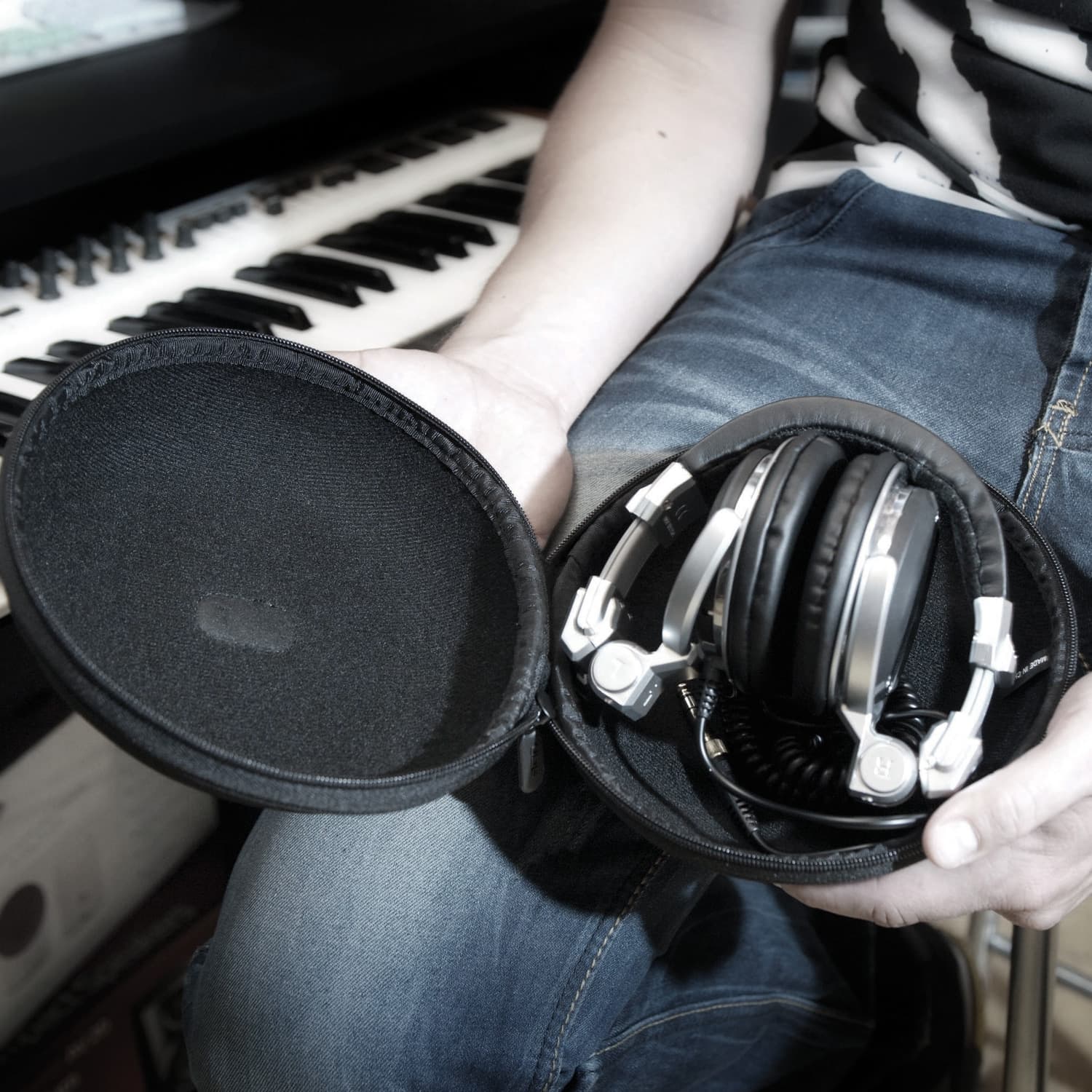 udg-creator-headphone-hardcase-small-black-kopfh-rer-hardcase image 2