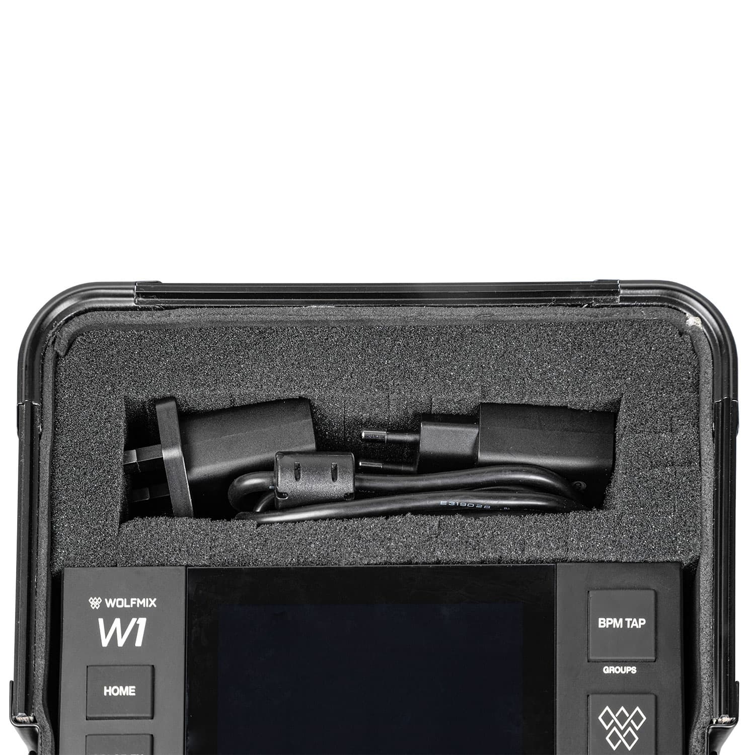 udg-ultimate-pick-foam-flight-case-f-r-wolfmix-w1-mk3-black image 8