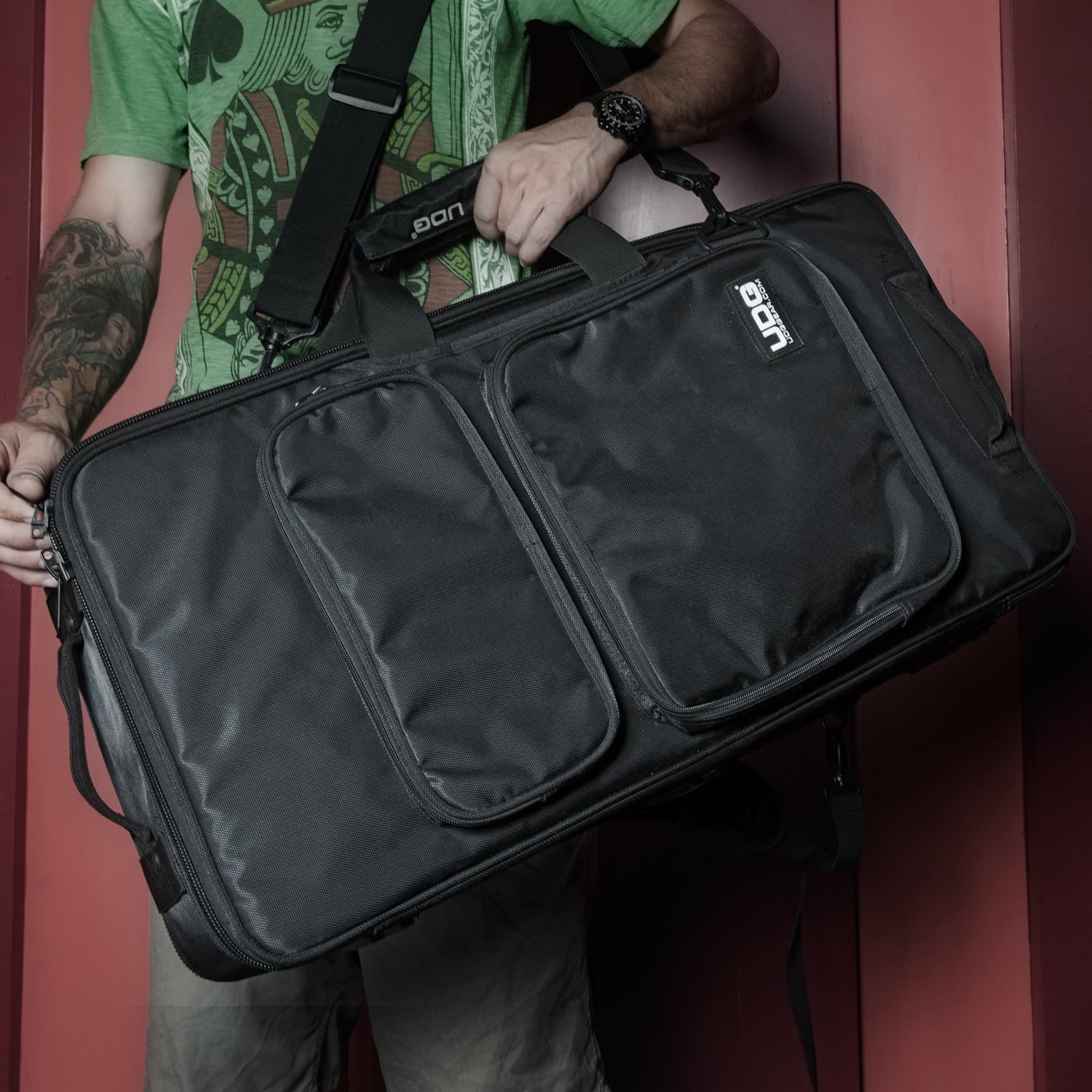 udg-ultimate-midi-controller-backpack-large-black-orange-inside-mk2 image 2
