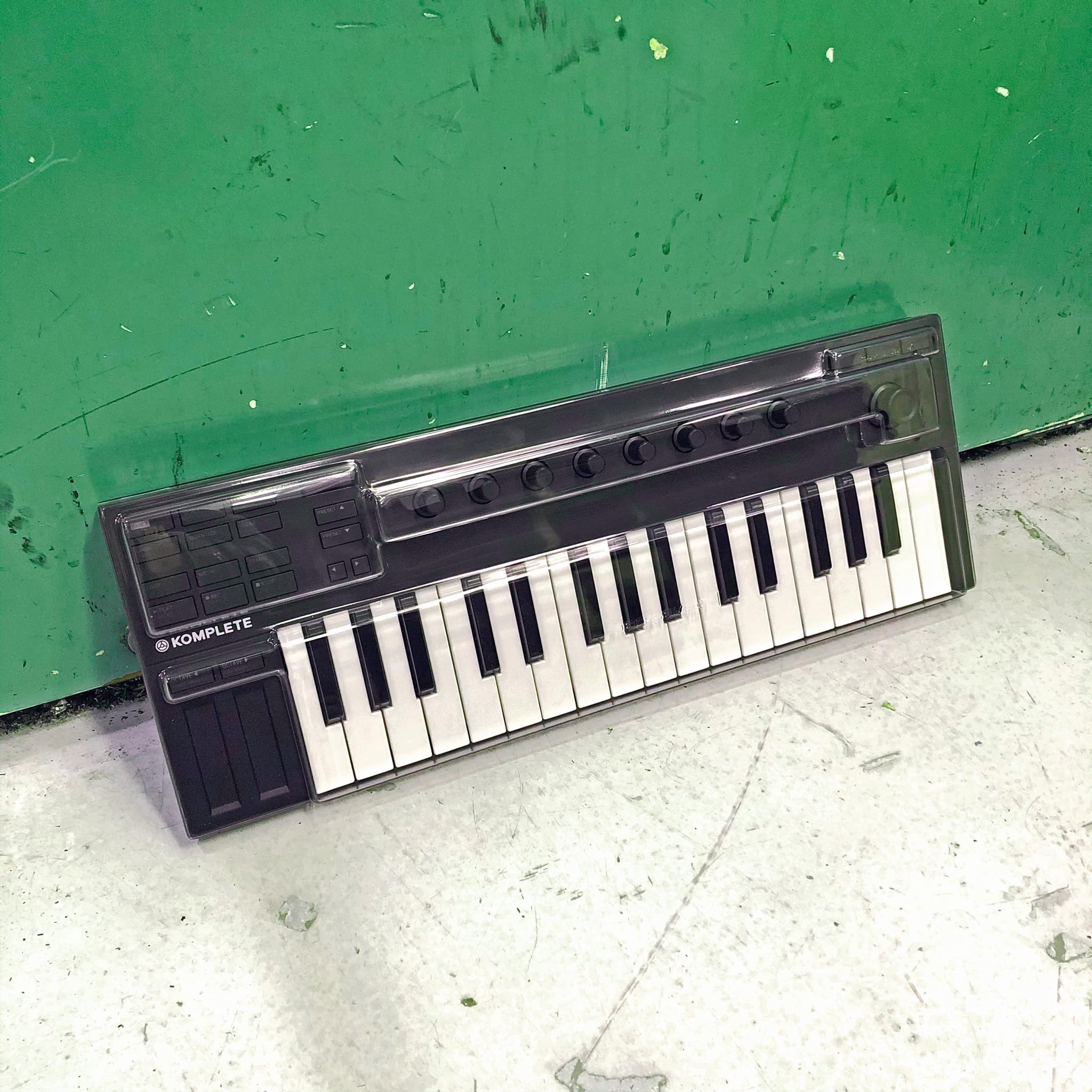 decksaver-ds-pc-m32dfam-cover-f-r-moog-mother-32-dfam image 6
