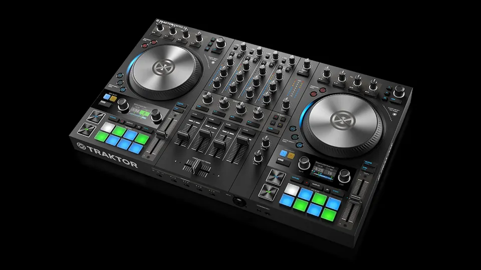 native-instruments-traktor-kontrol-s4-dj-controller image 1