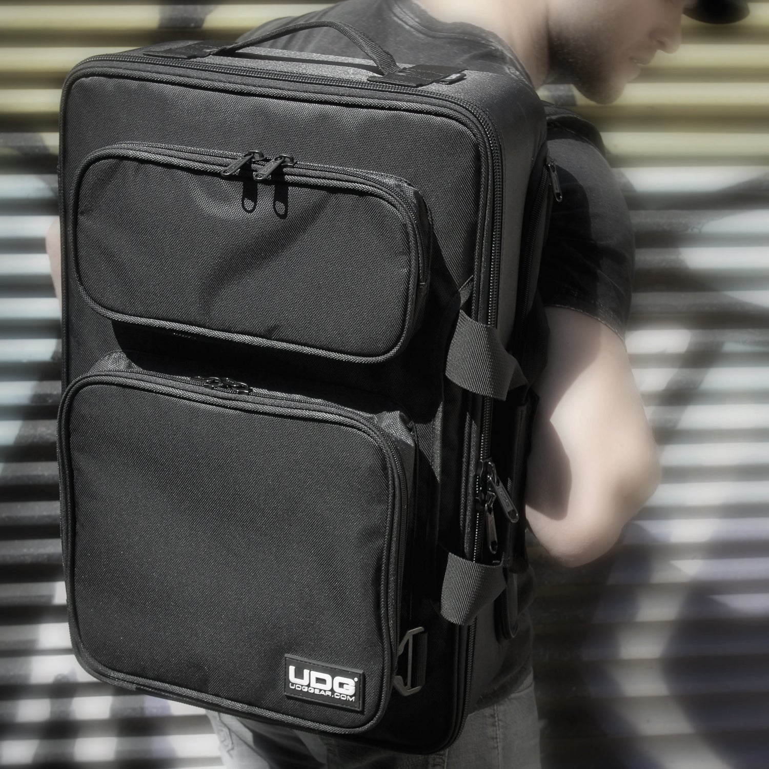 udg-ultimate-midi-controller-backpack-small-black-orange-inside-mk2 image 3