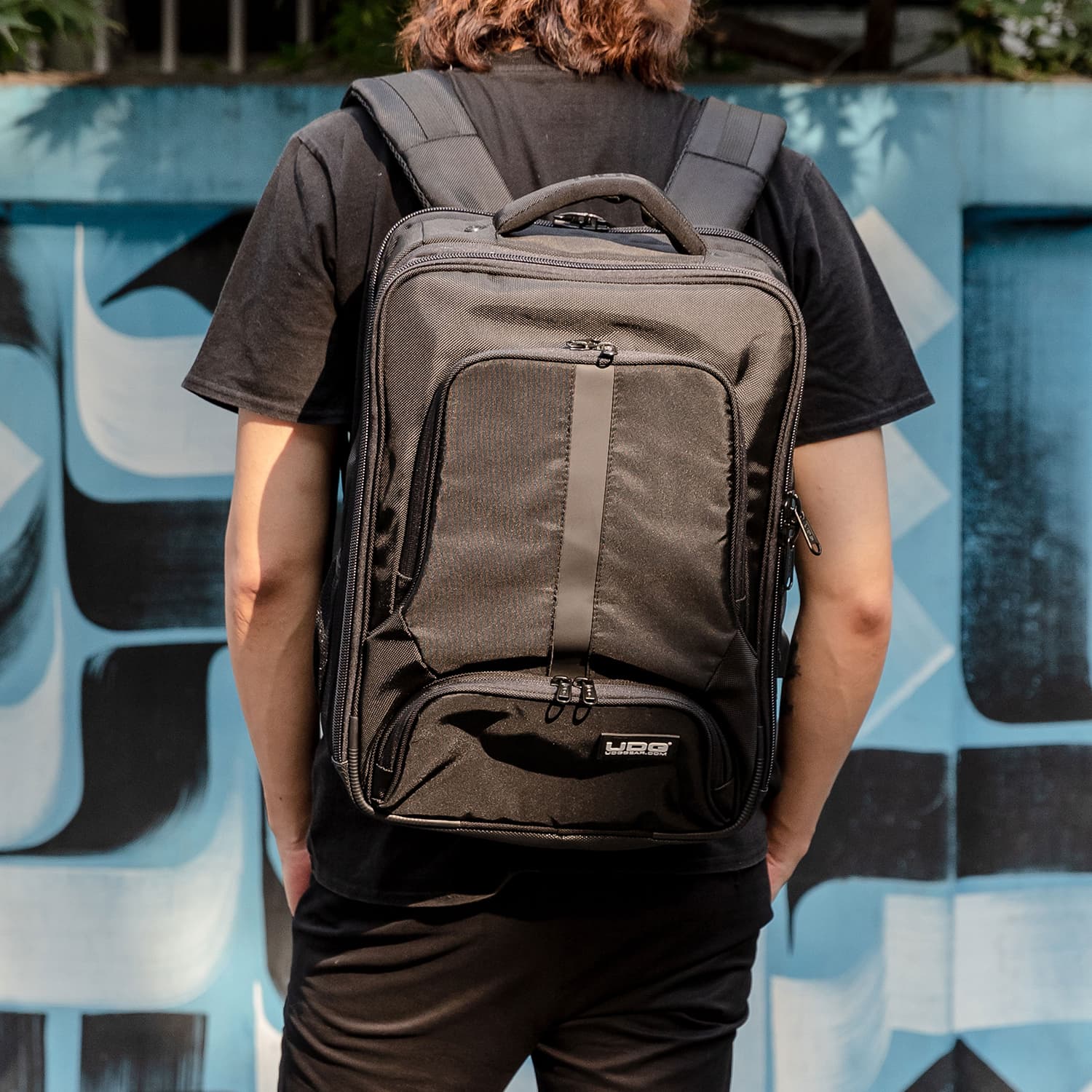 udg-ultimate-backpack-slim-dj-rucksack image 2