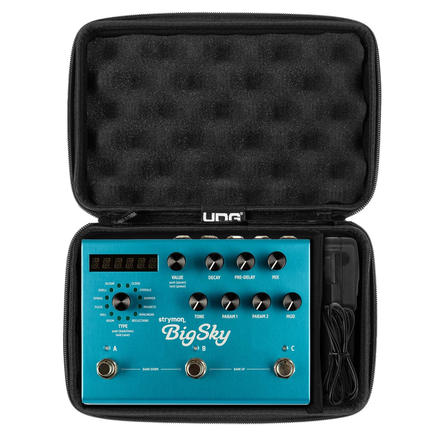 udg-creator-strymon-timeline-bigsky-mobius-nightsky-volante-hardcase-schwarz-out image 4