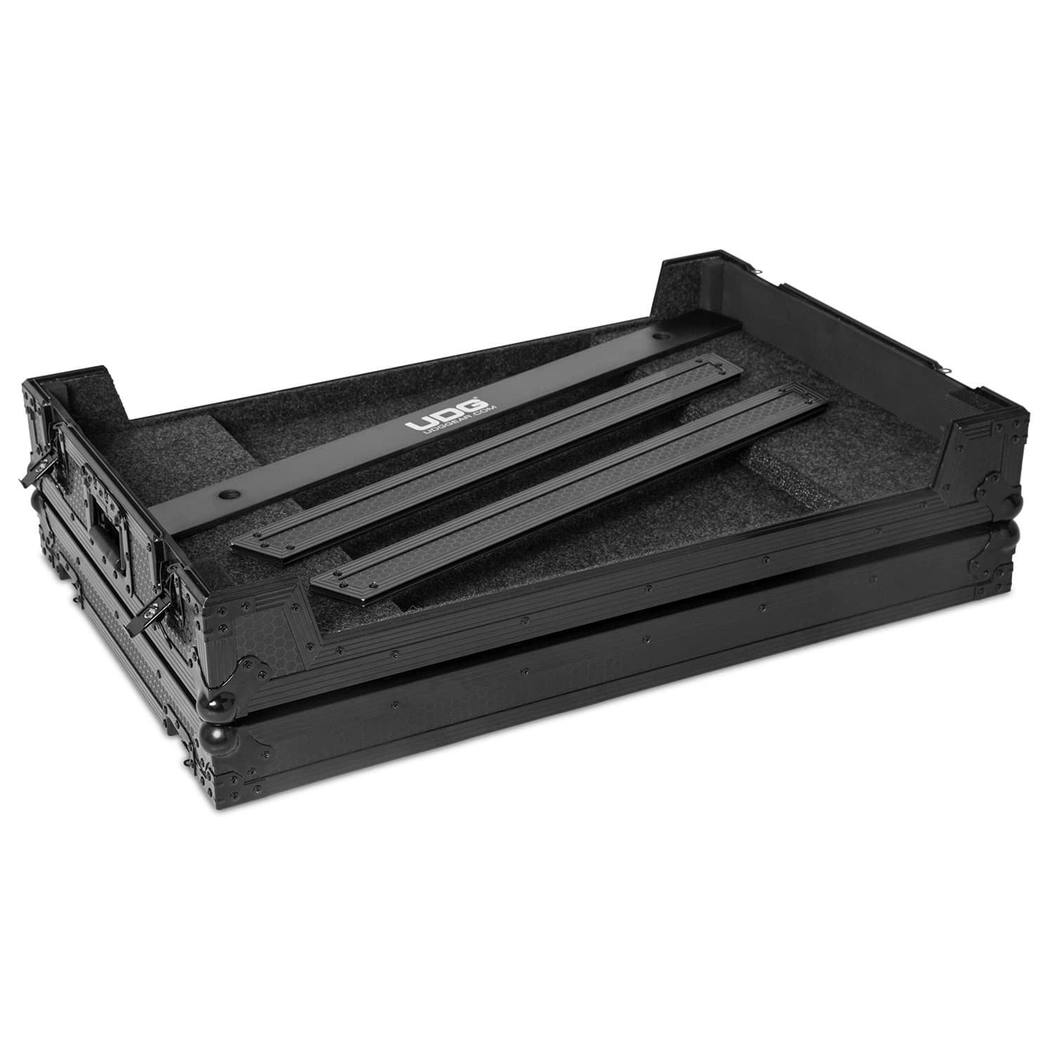 udg-ultimate-flight-case-multi-format-3xl-black-plus-wheels-dj-controller-flight image 8